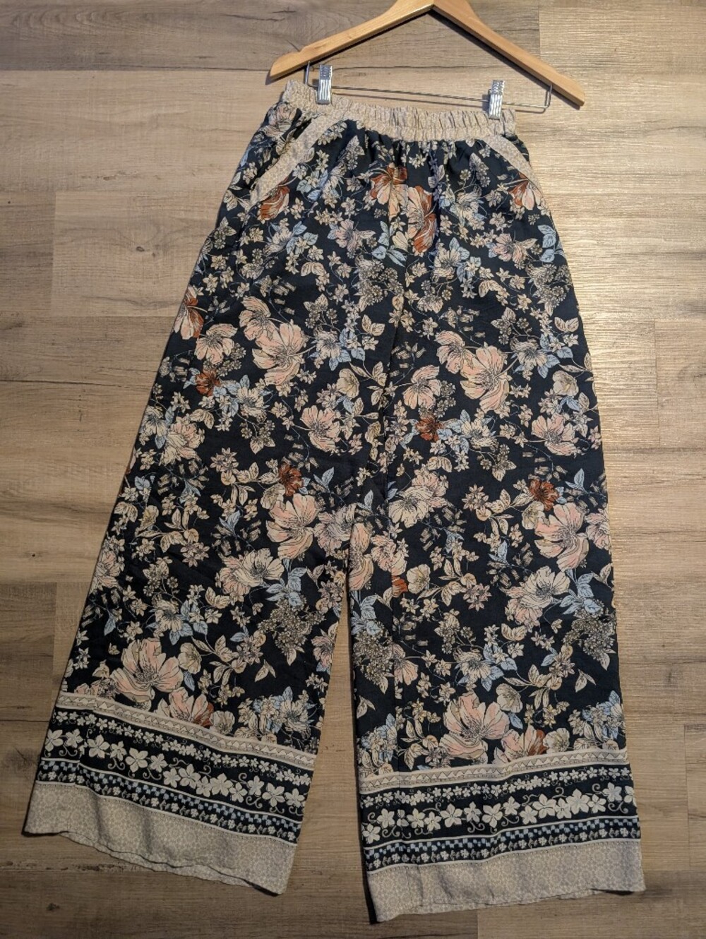 Sienna Sky Wide Leg Pants Size Large